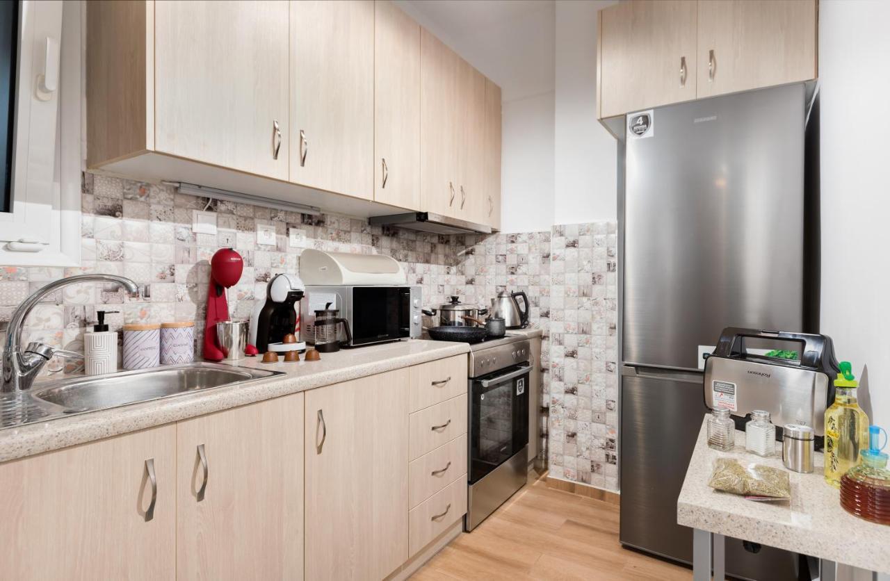 Ferienwohnung Διαμέρισμα Στο Κέντρο Δίπλα Στα Νοσοκομεία Και Τα Αξιοθέατα Athen Exterior foto
